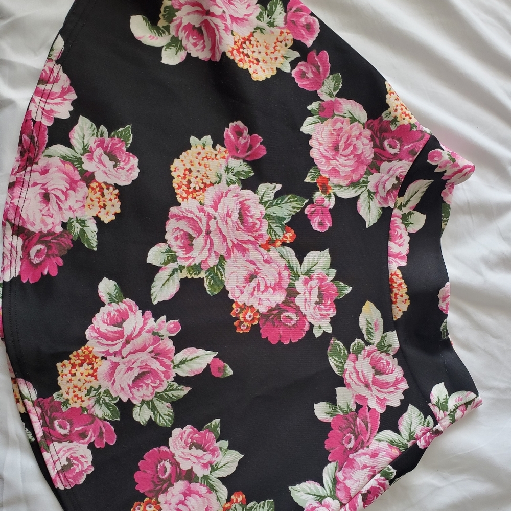 Flowery skirt